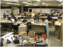 Description: Macintosh HD:Users:ming-chiehma:trips:2011EXCHANGE TO CALPOLY:交換學生經驗分享:專題報告使用照片:工作環境.jpg